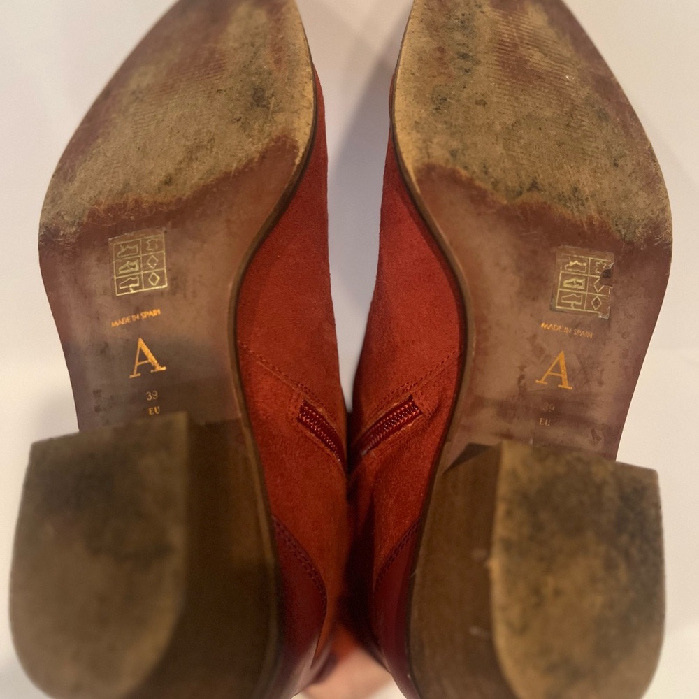 Anthropologie Red Suede Ankle Boots side zip size 39 - Picture 4 of 5